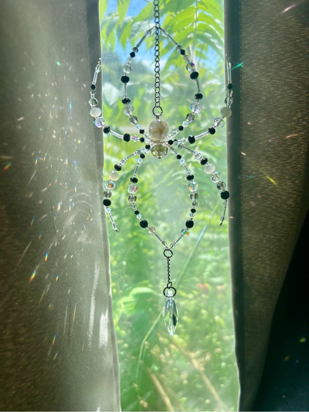 Crystal beaded spider suncatcher. - Picture 8 of 16